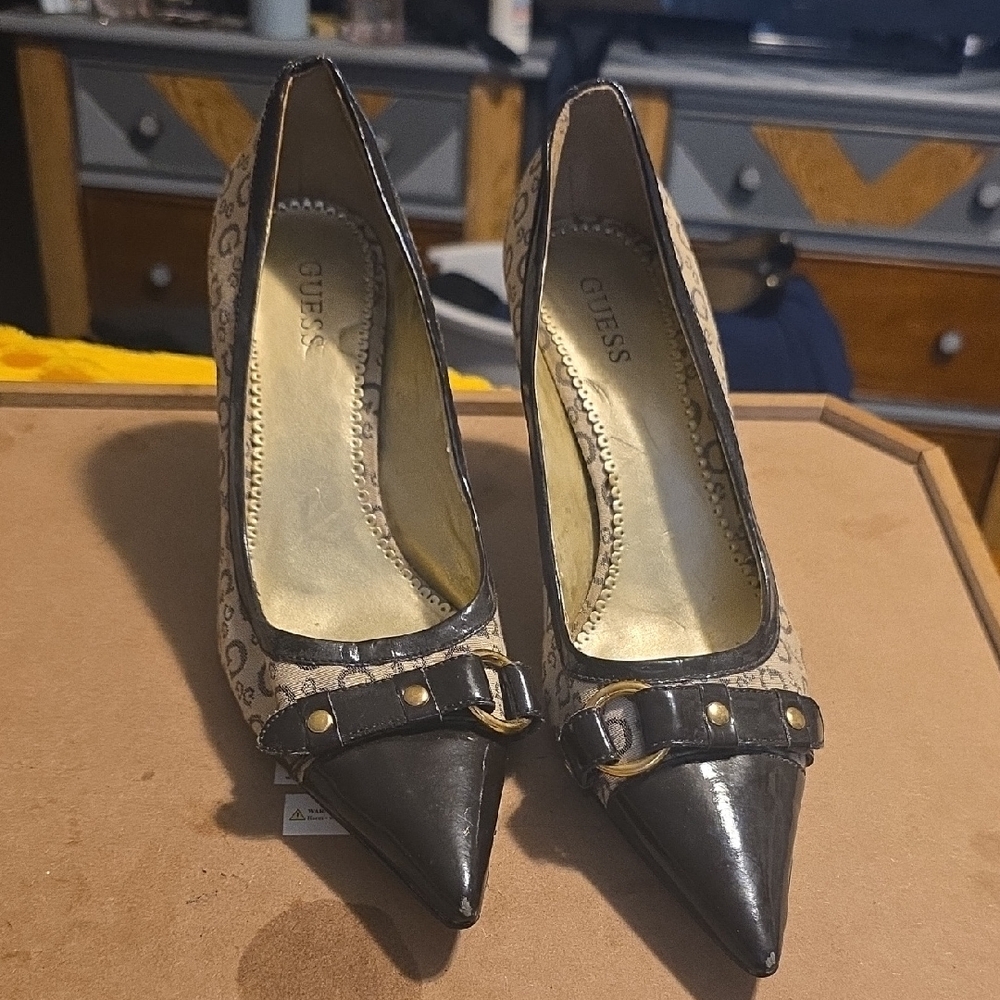 Guess Women's Patent Leather & Canvas Black and Tan  Heels, 8M
